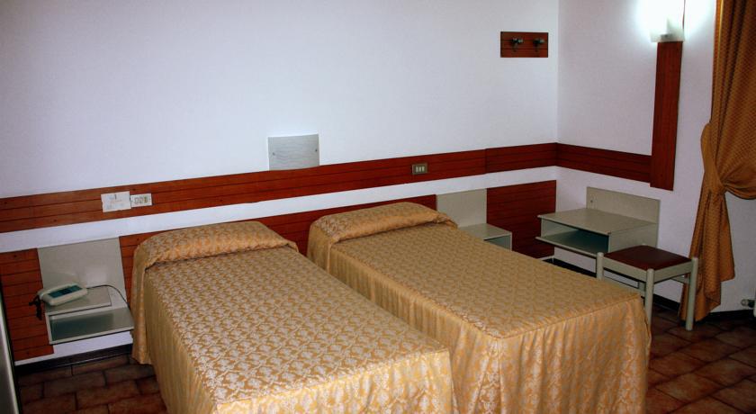 Piccolo Hotel Milano Rum bild
